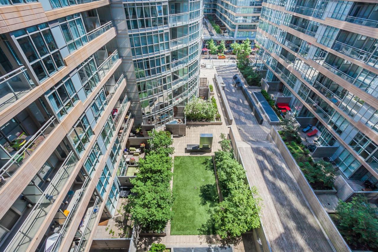 Cozy 2Br Close To Cn Tower & Harbourfront Toronto Esterno foto